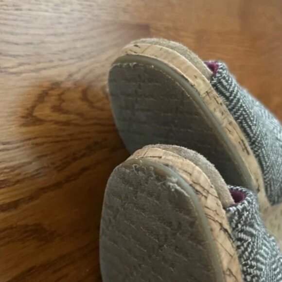 TOMS Wedge Pump Sandal Shoe Women 5 Tan Heels Open Toe Brown Gold Tweed Cork - Picture 5 of 6